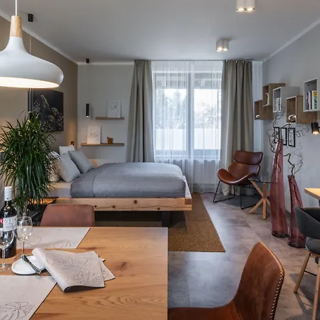 Redfoxapartment Garden דירה
