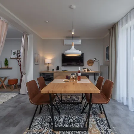 דירה Redfoxapartment Garden